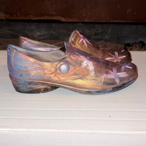 Naturalizer Artistic Flats - Bronze and Purple